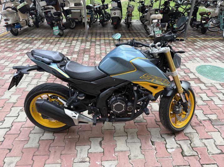 无极 525R
