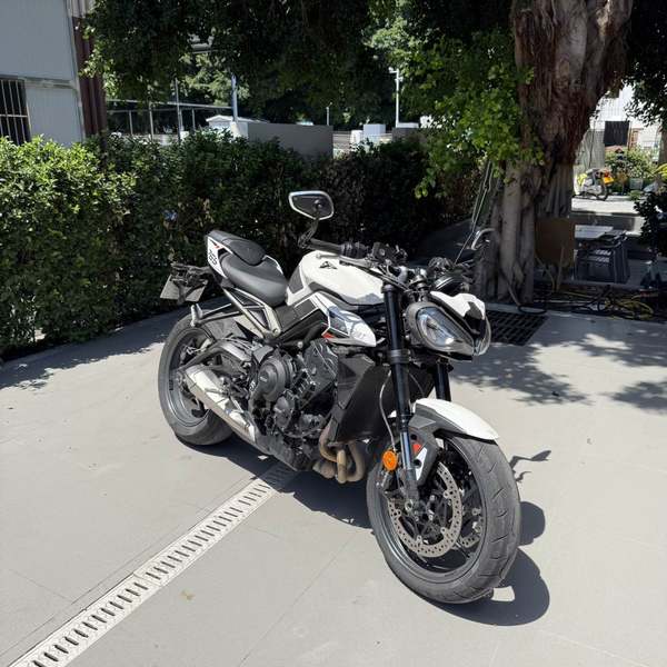 凯旋 Street Triple 765