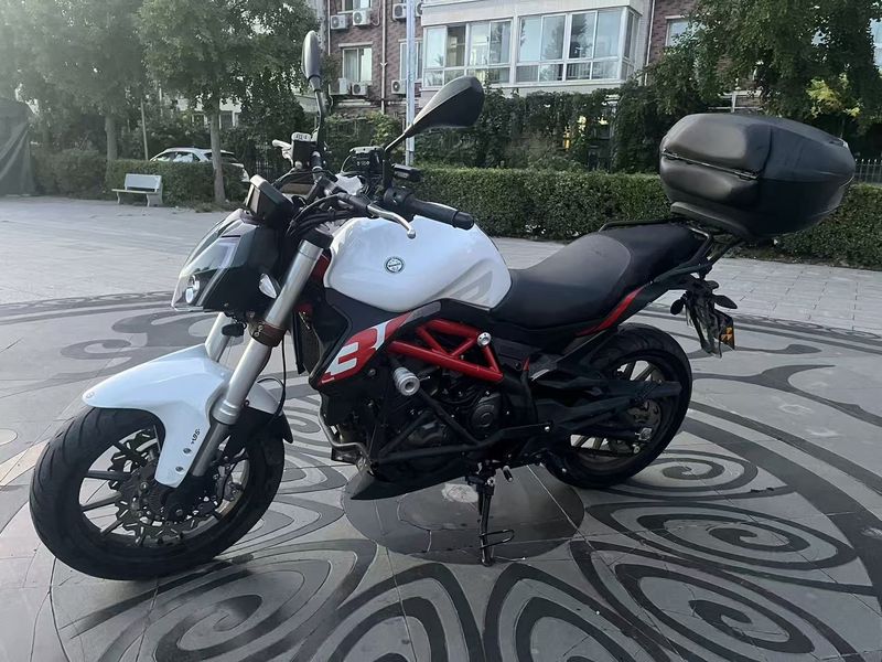 贝纳利 蓝宝龙BJ300GS