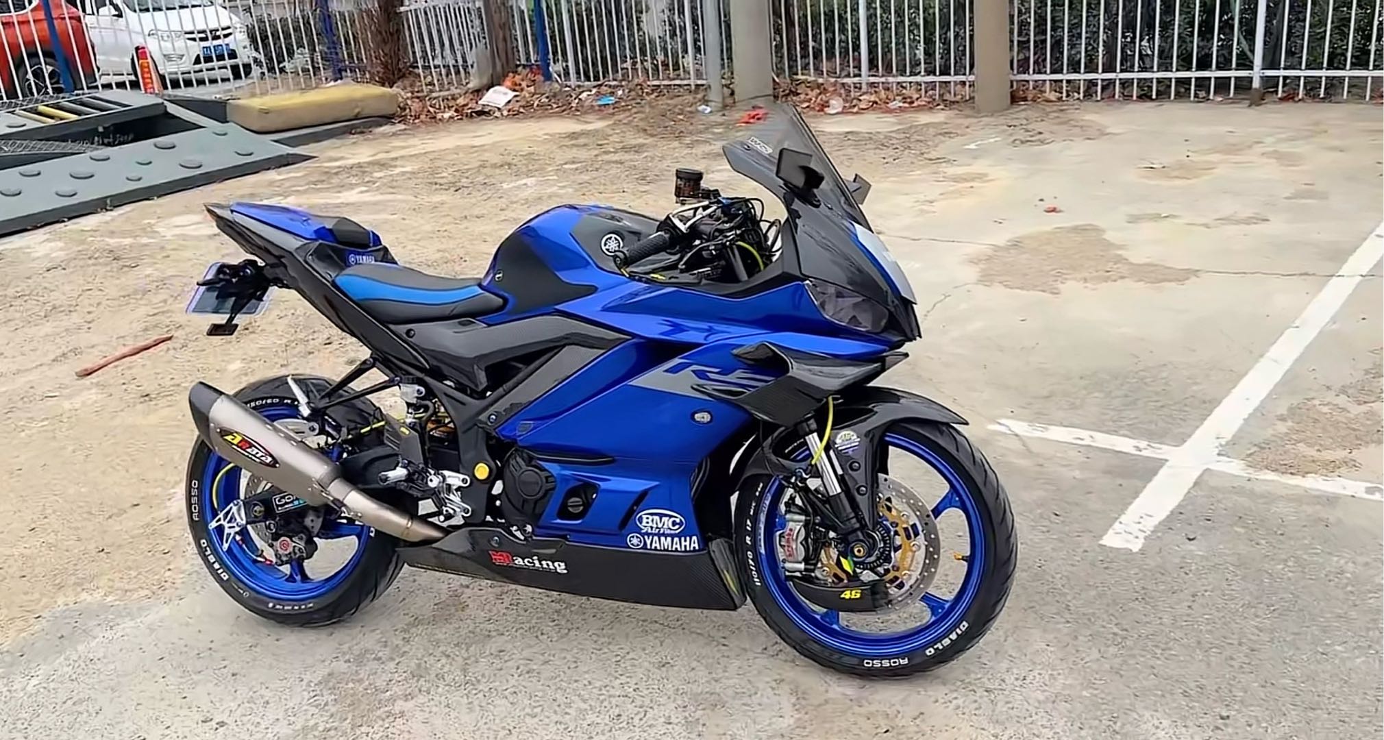 雅马哈 YZF-R3