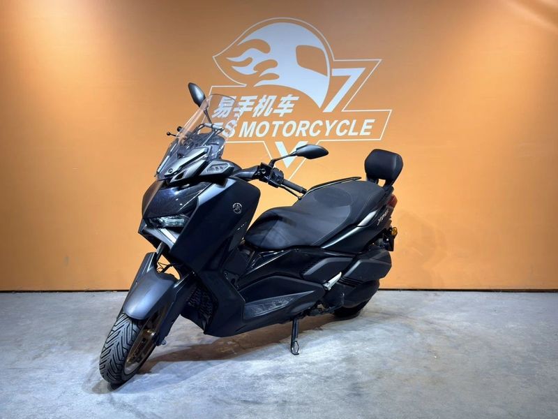 雅马哈 XMAX