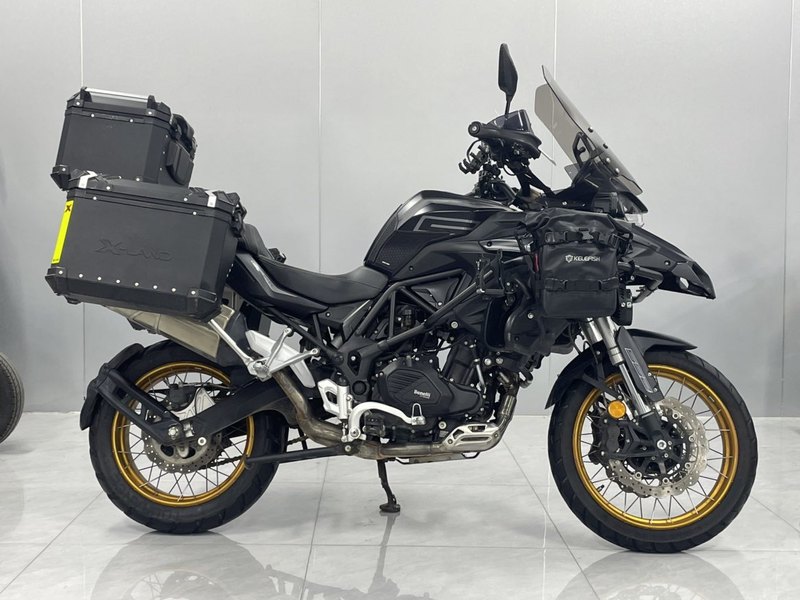 贝纳利 TRK552