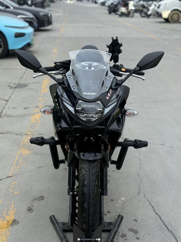 豪爵铃木 GSX250R