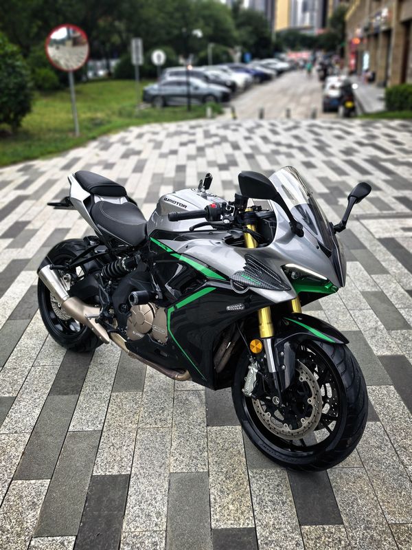 QJMOTOR 赛600
