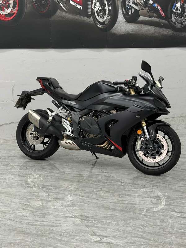 QJMOTOR 赛600