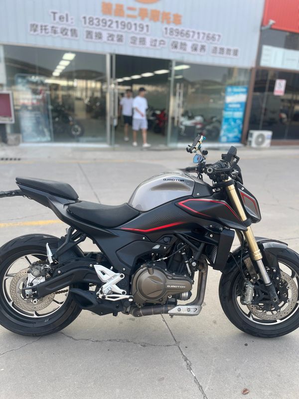 QJMOTOR 追550