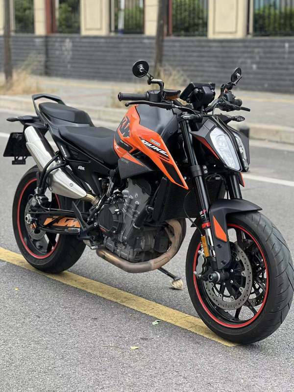 KTMR2R 790 Duke
