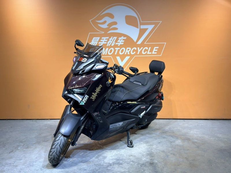 雅马哈 XMAX