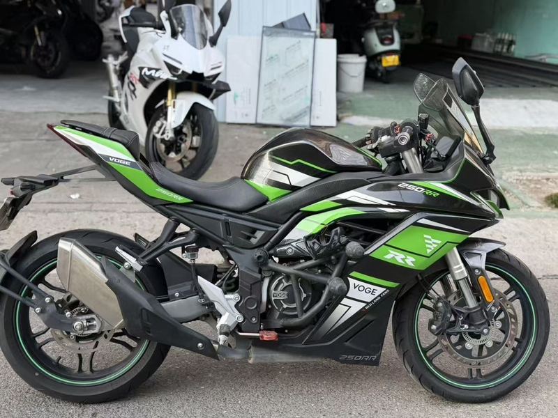 无极 250RR