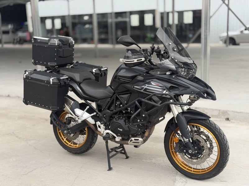贝纳利 TRK552