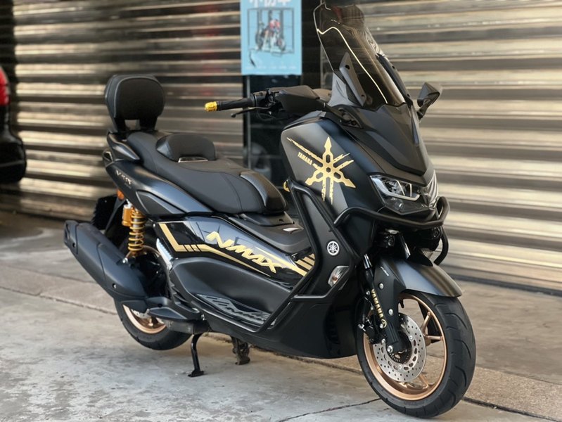 雅马哈 NMAX