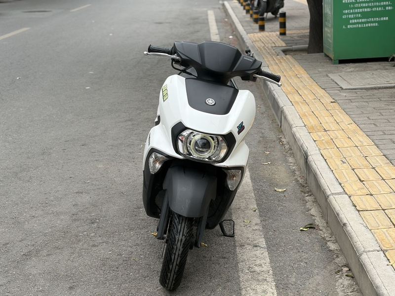 建设雅马哈 旭鹰125