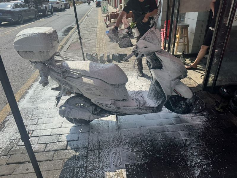 新大洲本田 裂行 RX125Fi