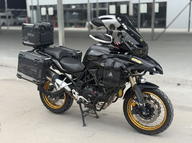 贝纳利 TRK552