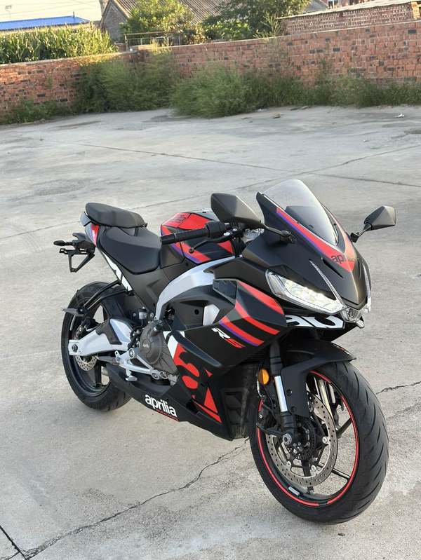 阿普利亚 RS 457