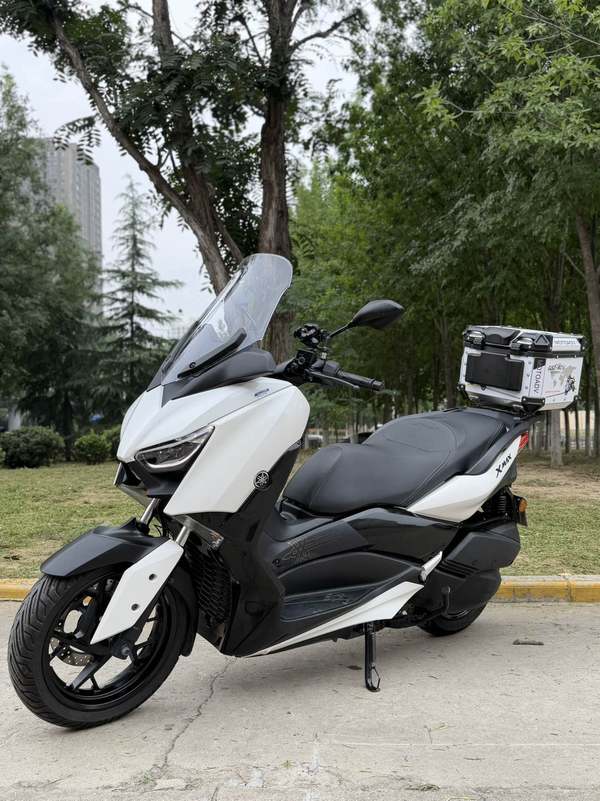 雅马哈 XMAX