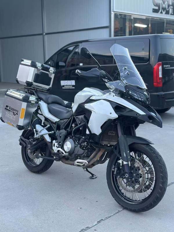 贝纳利 金鹏 TRK502