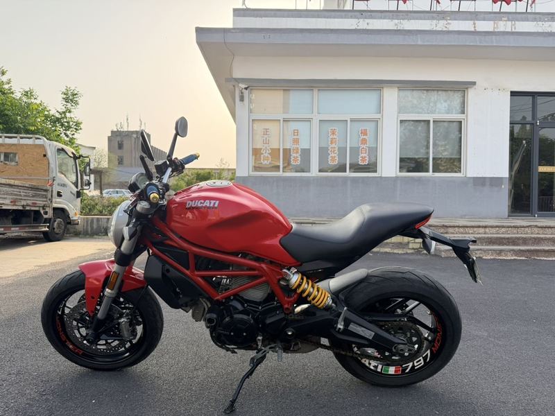 杜卡迪 Monster 797