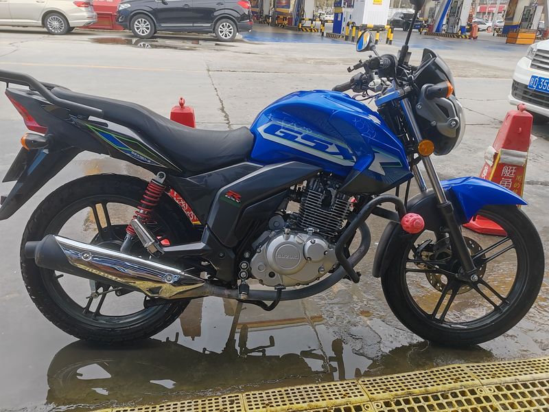 济南铃木 GSX150