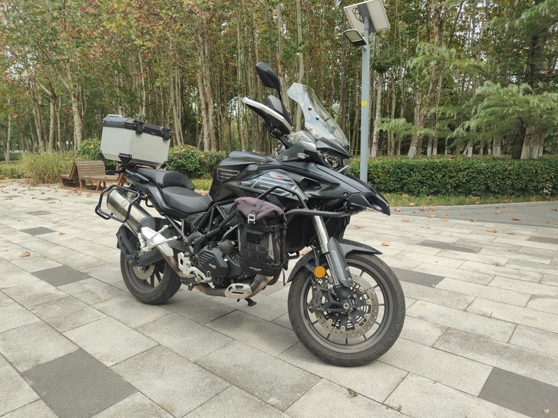 贝纳利 TRK552