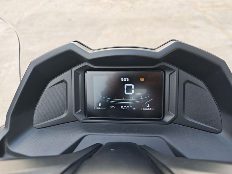 QJMOTOR 鸿250