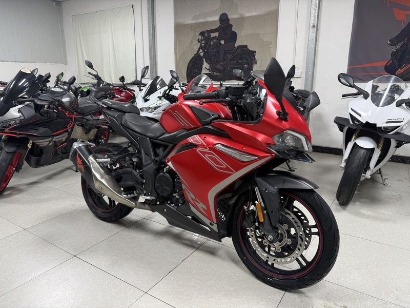 无极 300RR