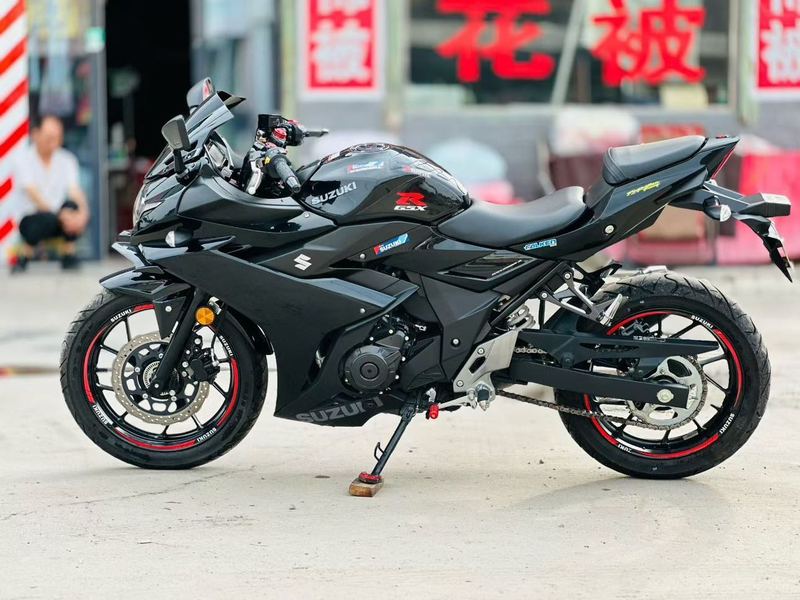 豪爵铃木 GSX250R