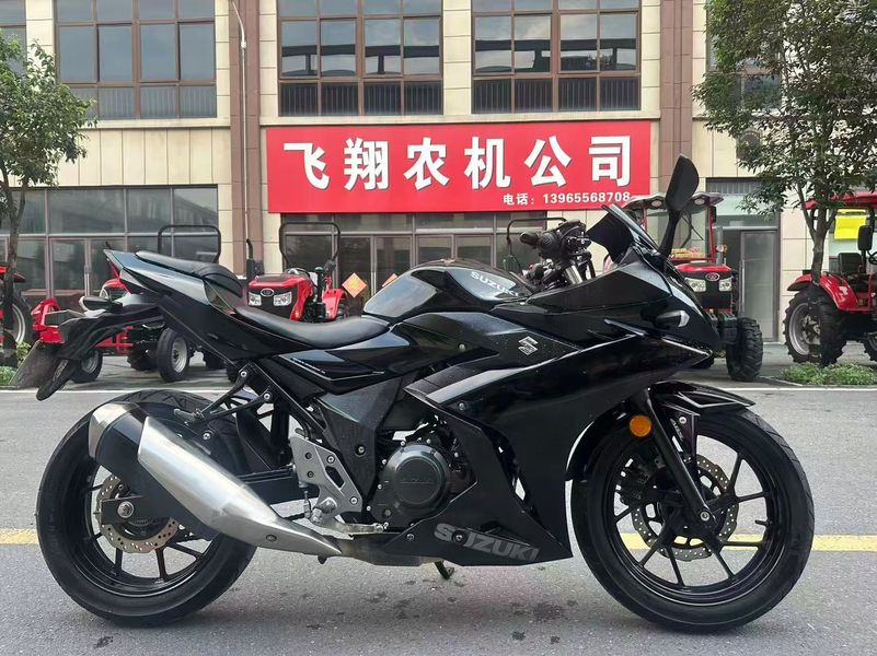 豪爵铃木 GSX250R