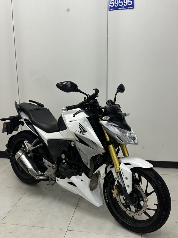 新大洲本田 CBF190R