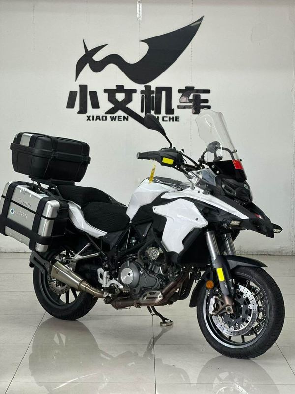 贝纳利 金鹏 TRK502