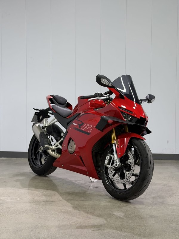 张雪机车 500RR