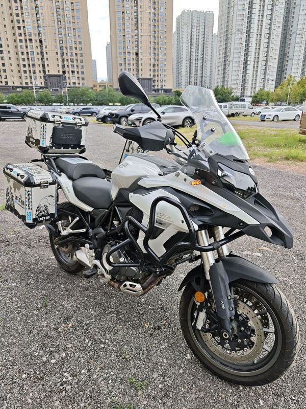 贝纳利 金鹏 TRK502
