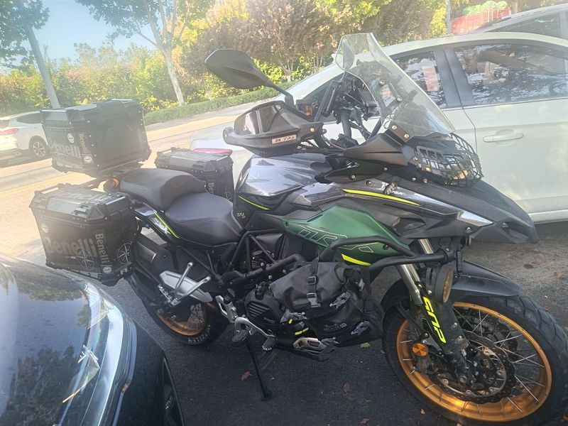 贝纳利 金鹏 TRK502