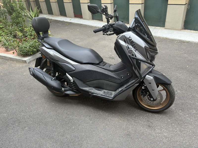 雅马哈 NMAX