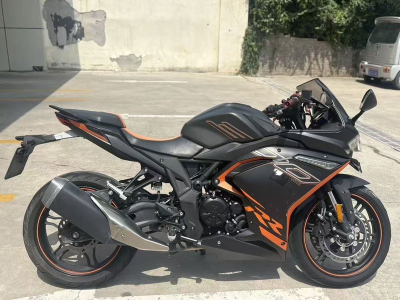 无极 300RR