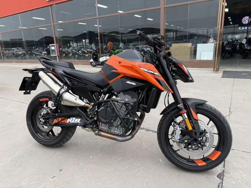 KTMR2R 790 Duke