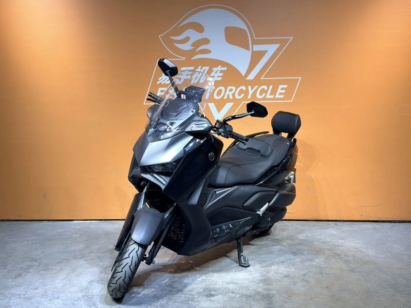 雅马哈 XMAX