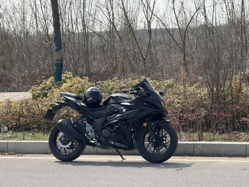 豪爵铃木 GSX250R