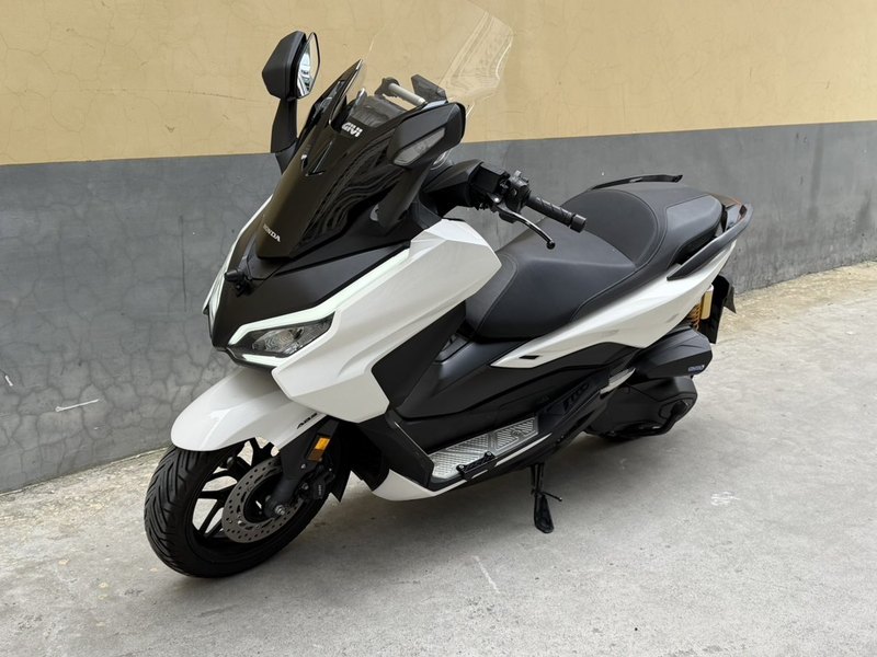 本田WING NSS350