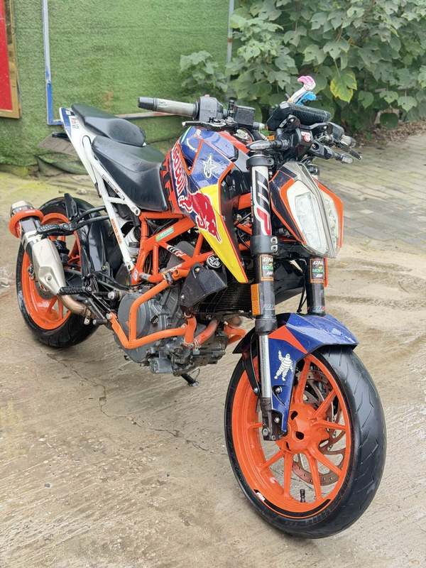 KTMR2R 390 Duke