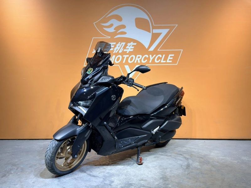雅马哈 XMAX