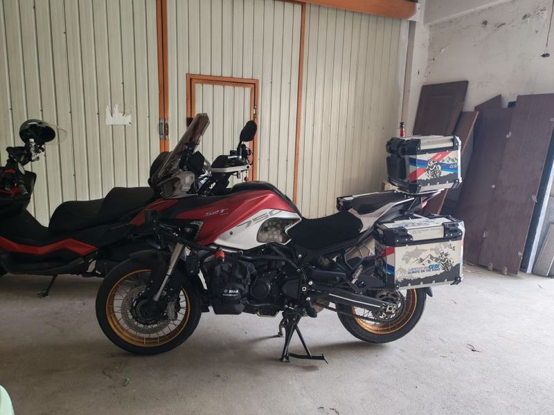 QJMOTOR 骁750