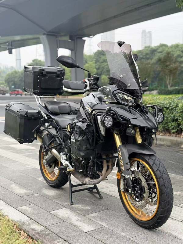 贝纳利 TRK702