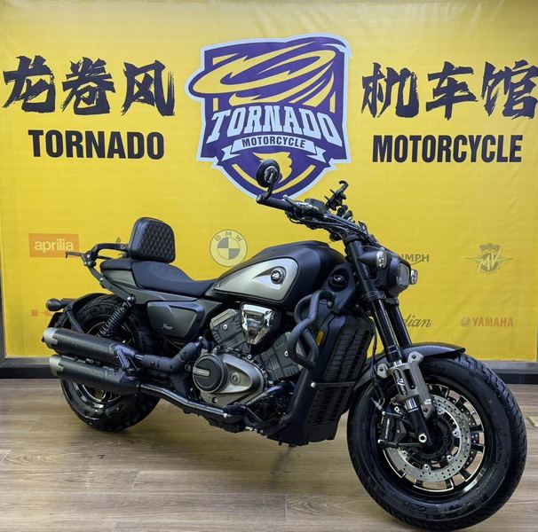 QJMOTOR 闪600