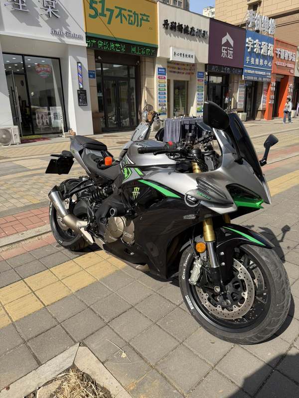 QJMOTOR 赛600