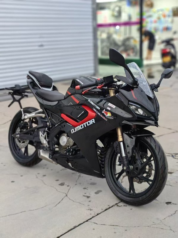 QJMOTOR 赛150