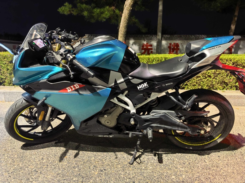 春风 250SR