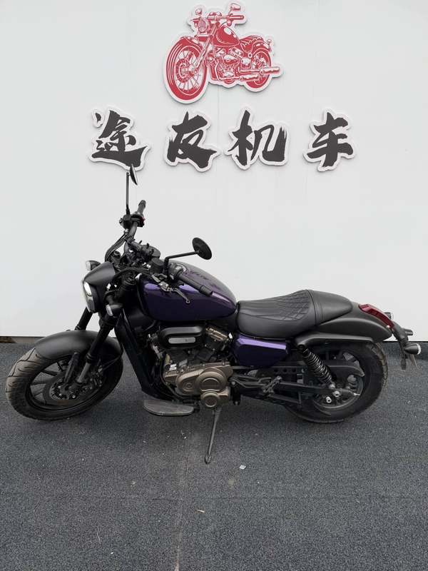 QJMOTOR 闪300S