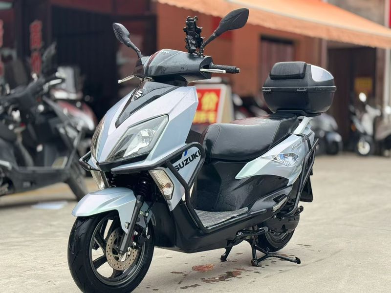 济南铃木 UY125
