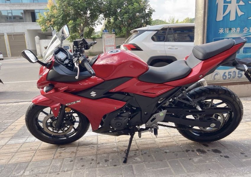 豪爵铃木 GSX250R